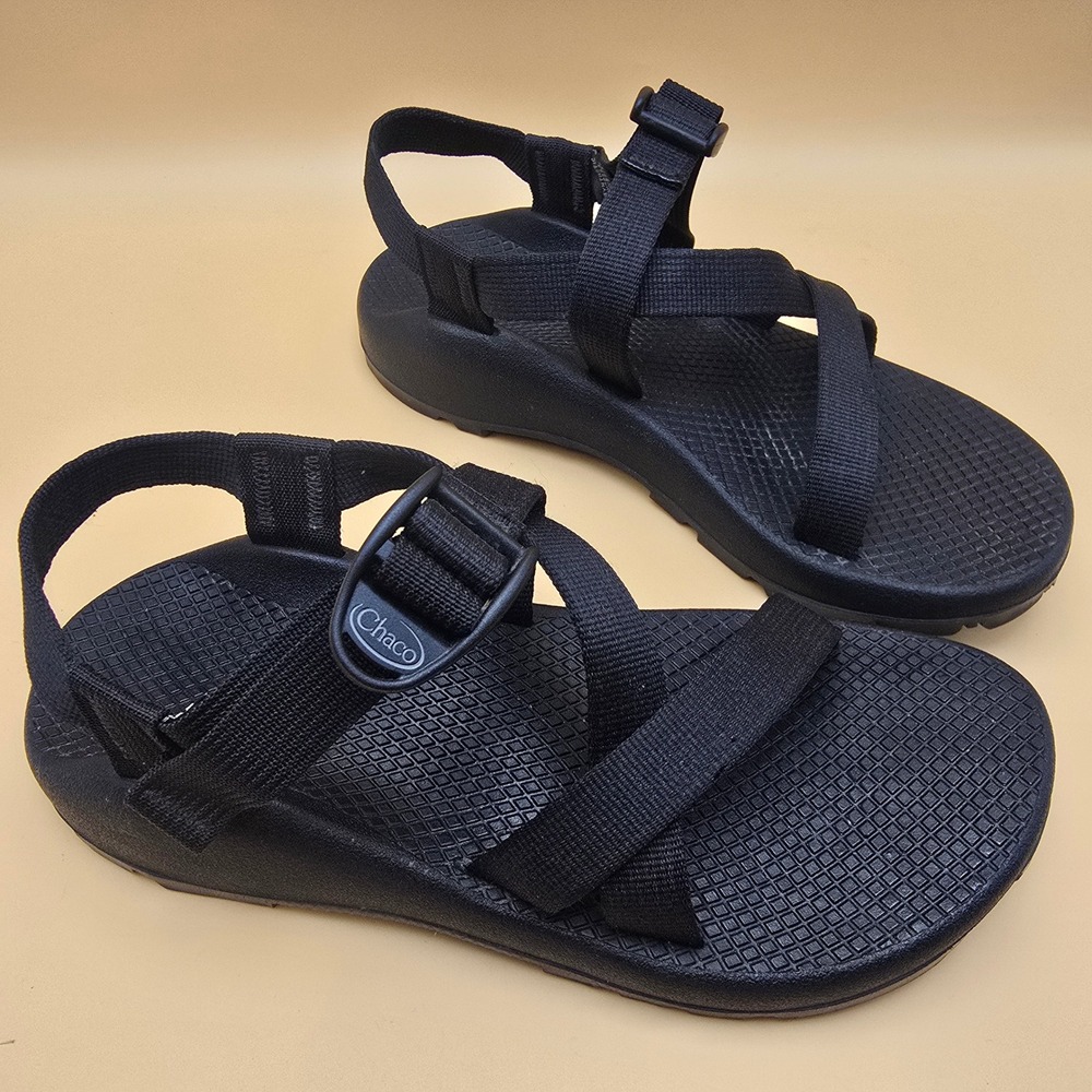Chaco Z1 Classic Black Strappy Sport Sandals Womens 7M Vibram Sole